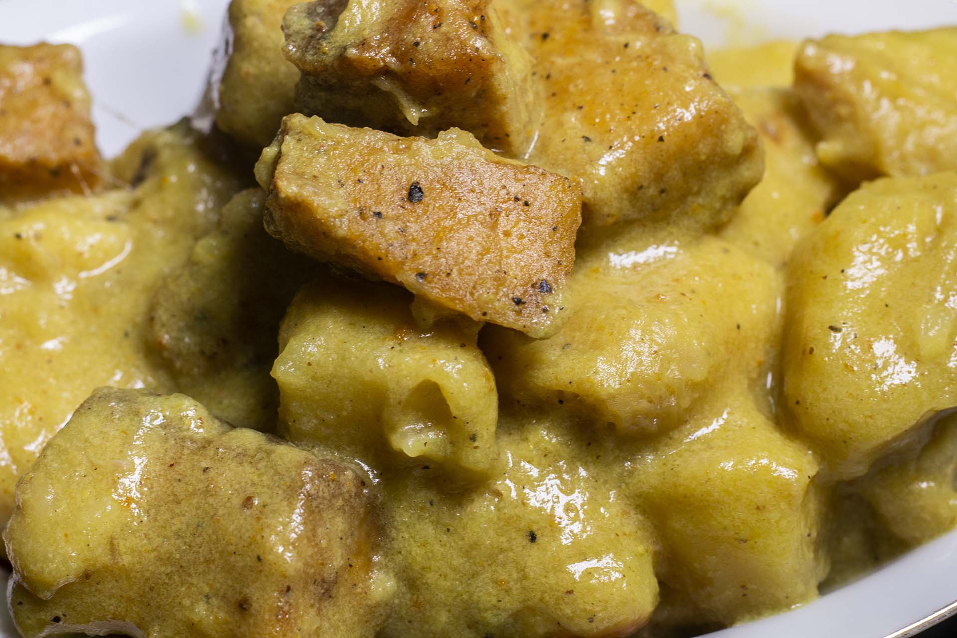 Breadfruit curry with fish