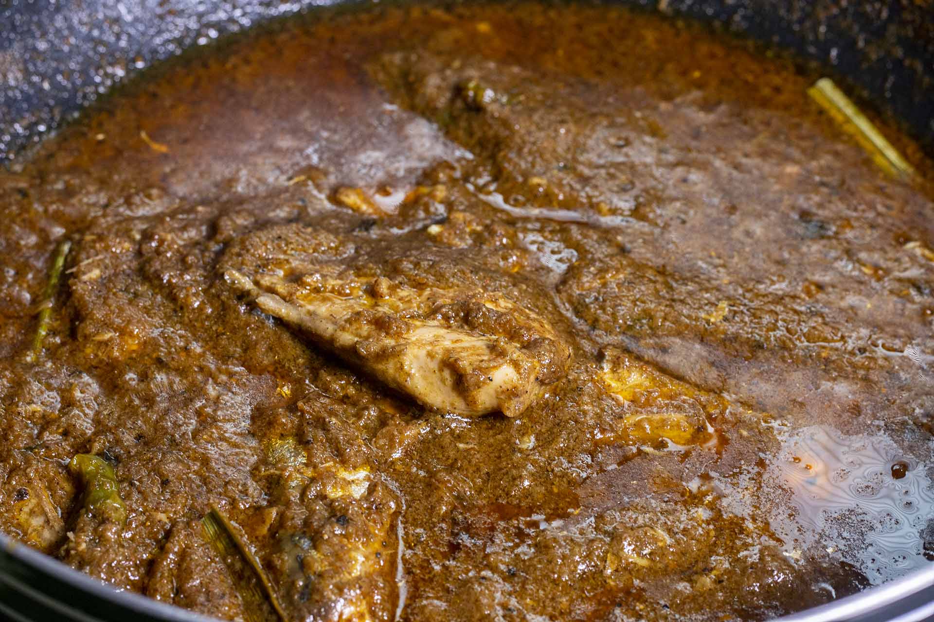 Salmon Kalu Pol Curry