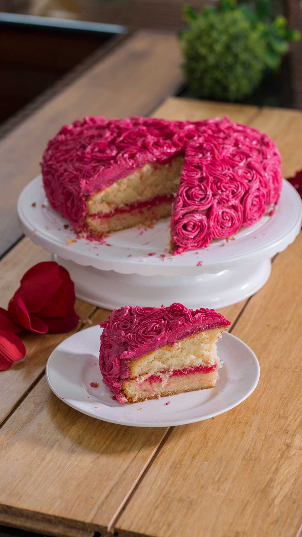 Vertical View of Valentine Rose Cake
